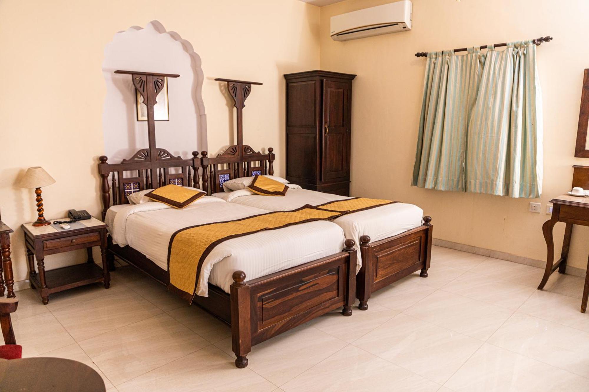 Khandela Haveli - A Boutique Heritage Hotel Dźajpur Zewnętrze zdjęcie